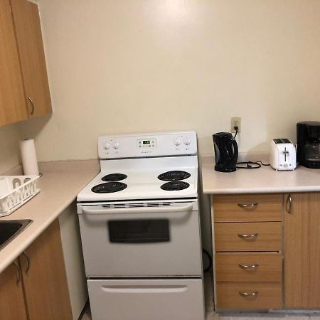 Toronto Furnished Living-Gerard Apartment ภายนอก รูปภาพ