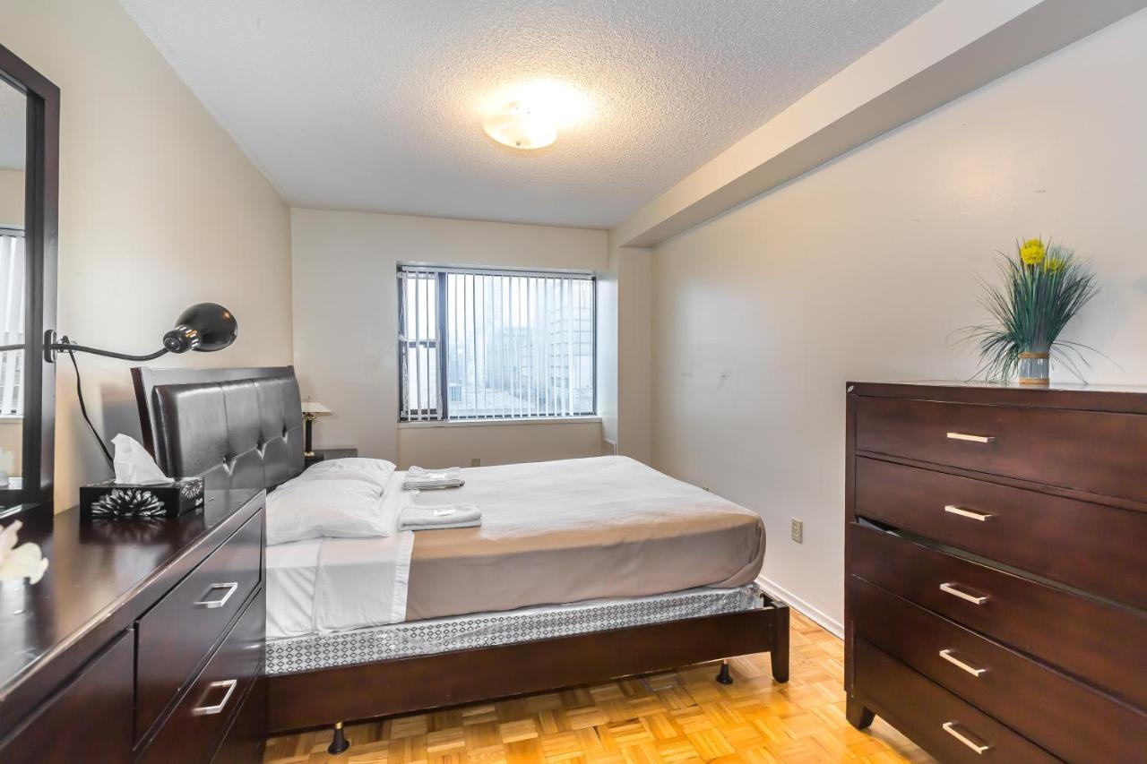Toronto Furnished Living-Gerard Apartment ภายนอก รูปภาพ