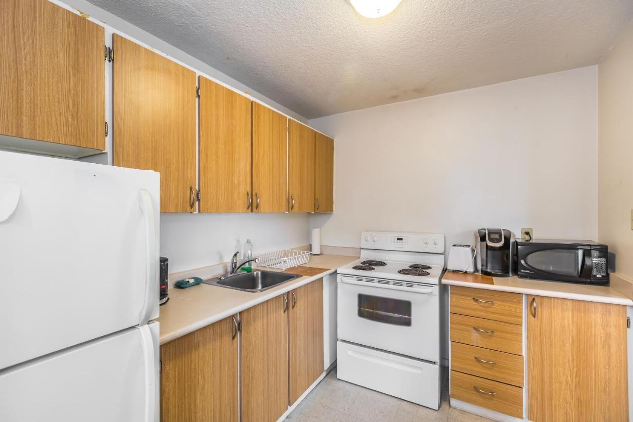 Toronto Furnished Living-Gerard Apartment ภายนอก รูปภาพ