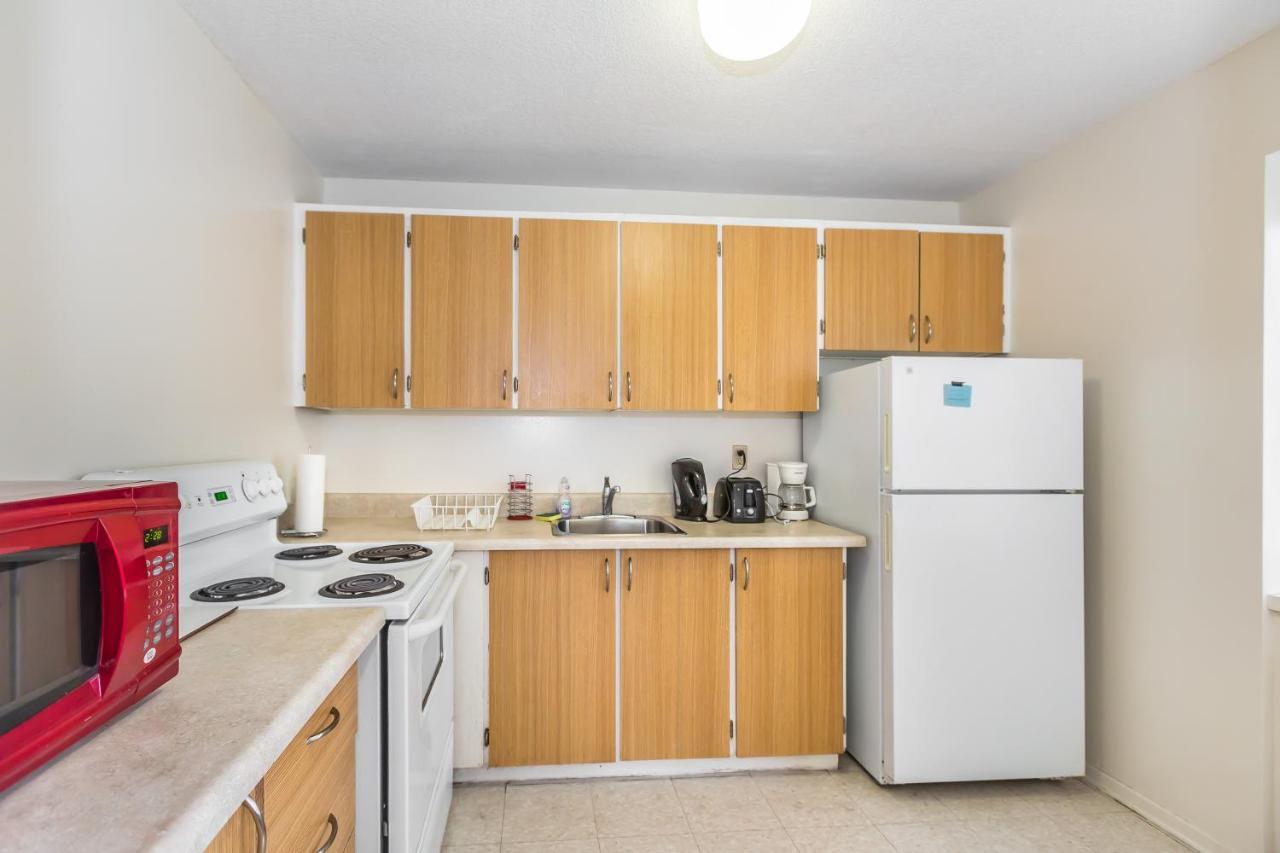 Toronto Furnished Living-Gerard Apartment ภายนอก รูปภาพ