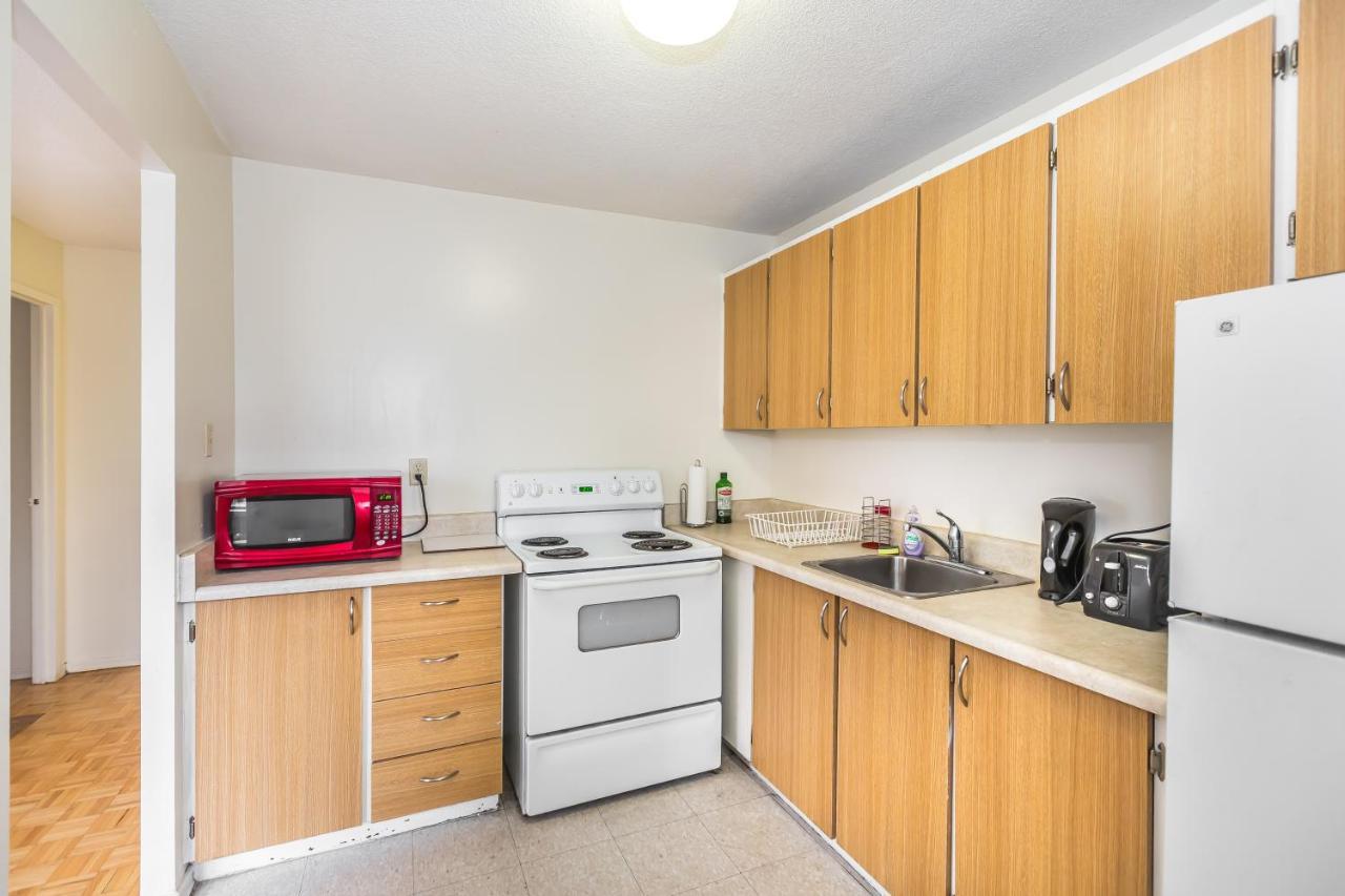 Toronto Furnished Living-Gerard Apartment ภายนอก รูปภาพ