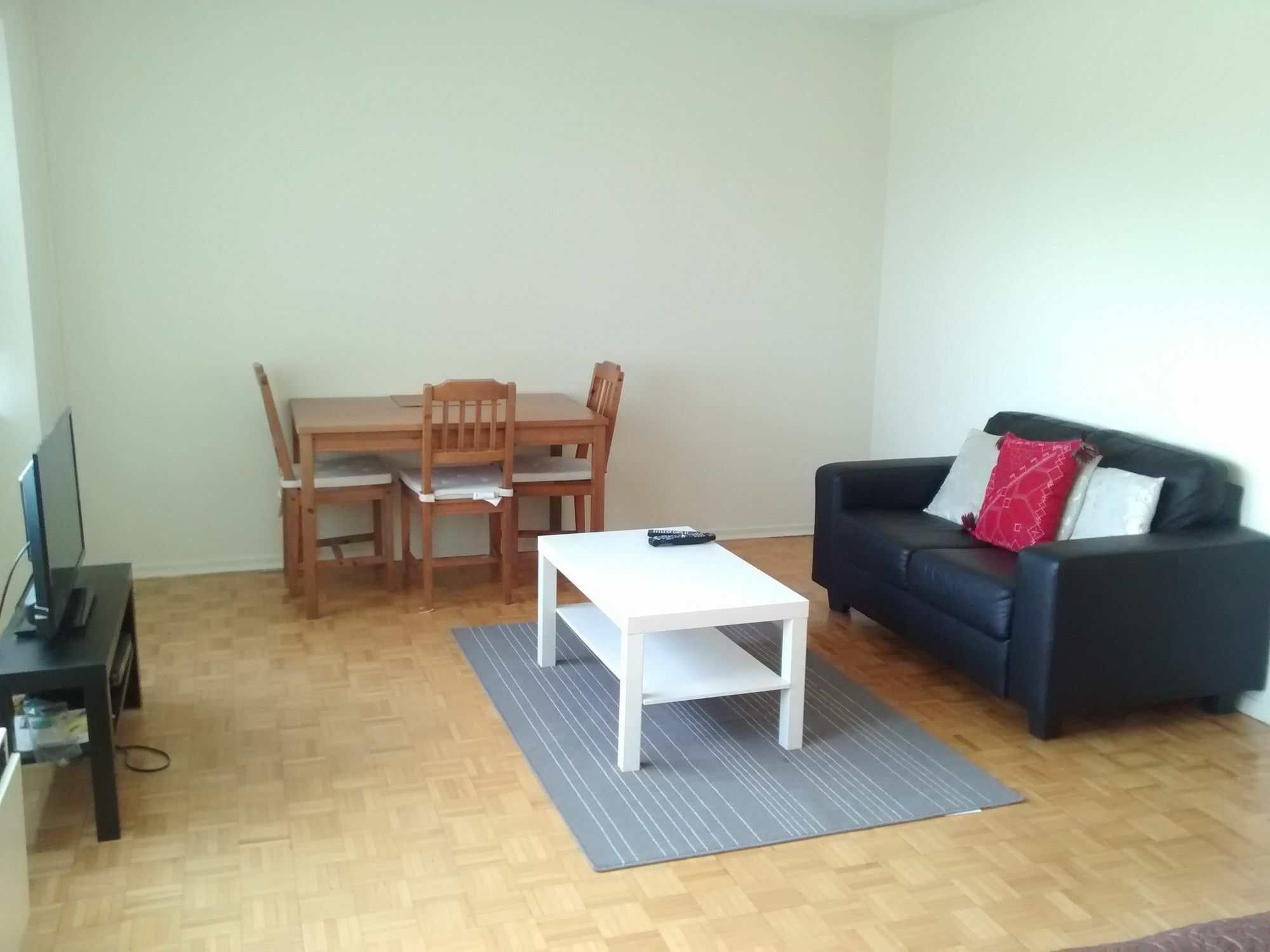 Toronto Furnished Living-Gerard Apartment ภายนอก รูปภาพ