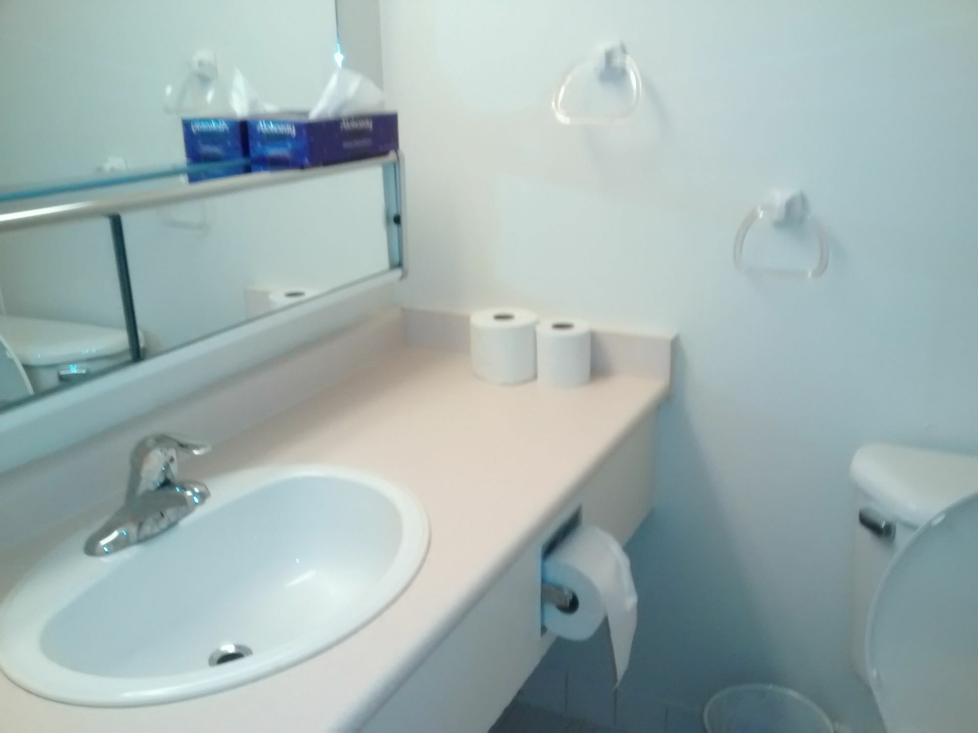 Toronto Furnished Living-Gerard Apartment ภายนอก รูปภาพ
