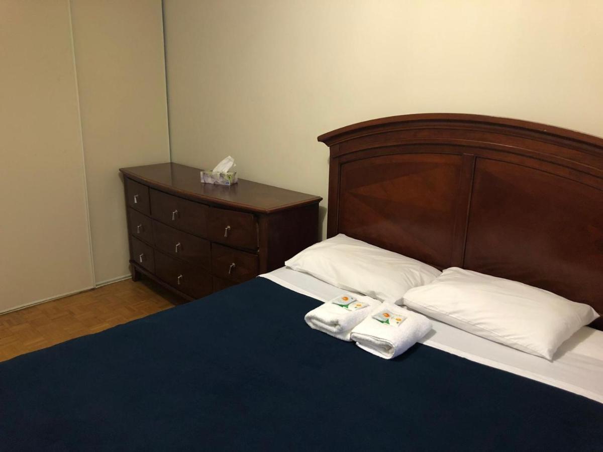 Toronto Furnished Living-Gerard Apartment ภายนอก รูปภาพ