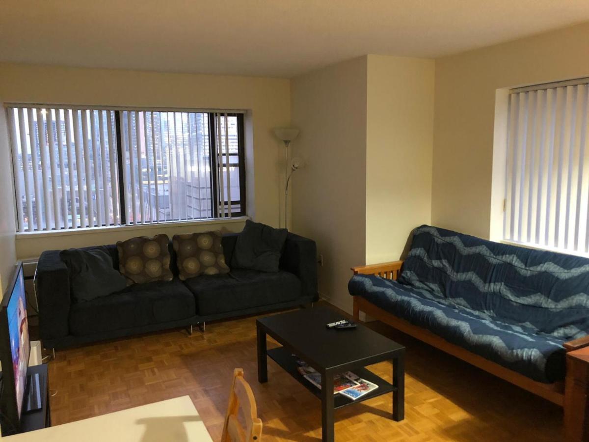 Toronto Furnished Living-Gerard Apartment ภายนอก รูปภาพ